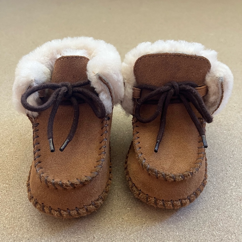 Infant Uggs - Size 2/3 Excellent Used Condition